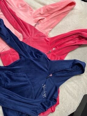 BUNDLE Juicy Couture Velvet Hoodies in Navy and Light/Dark Pink + 2 FREE PANTS